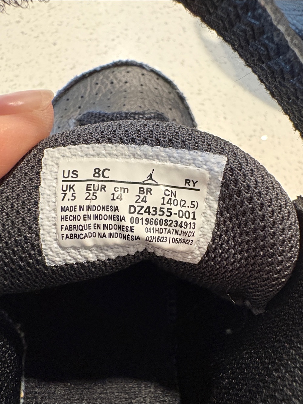 Jordan Toddler Max Aura Black Basketball Shoes Size 8C - Picture 4 of 7